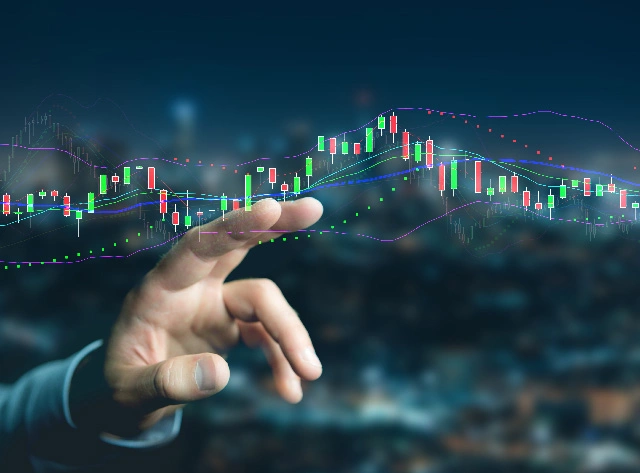 Изображение мужчины на баннере