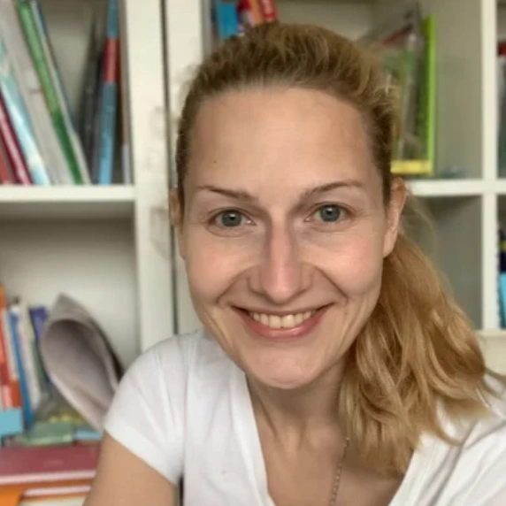 Анна Деньгина